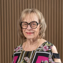 Lynda Bouchard